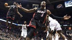 扑克中后期怎么判断优势（扑克中后期如何评估优势）